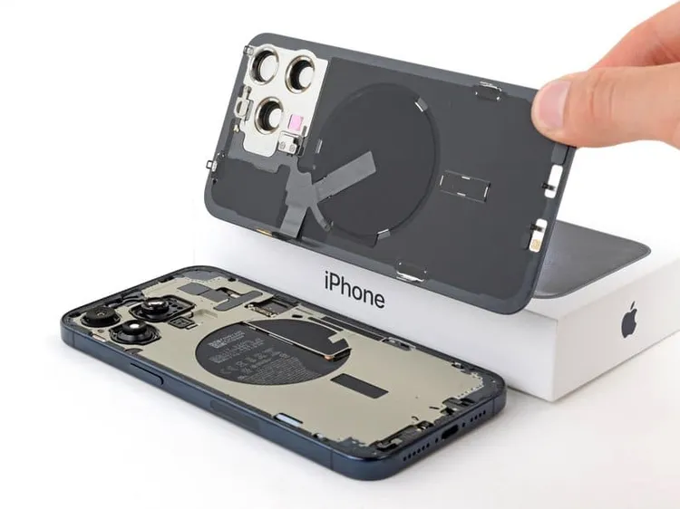  Замена заднего стекла - iPhone 15 Pro Max